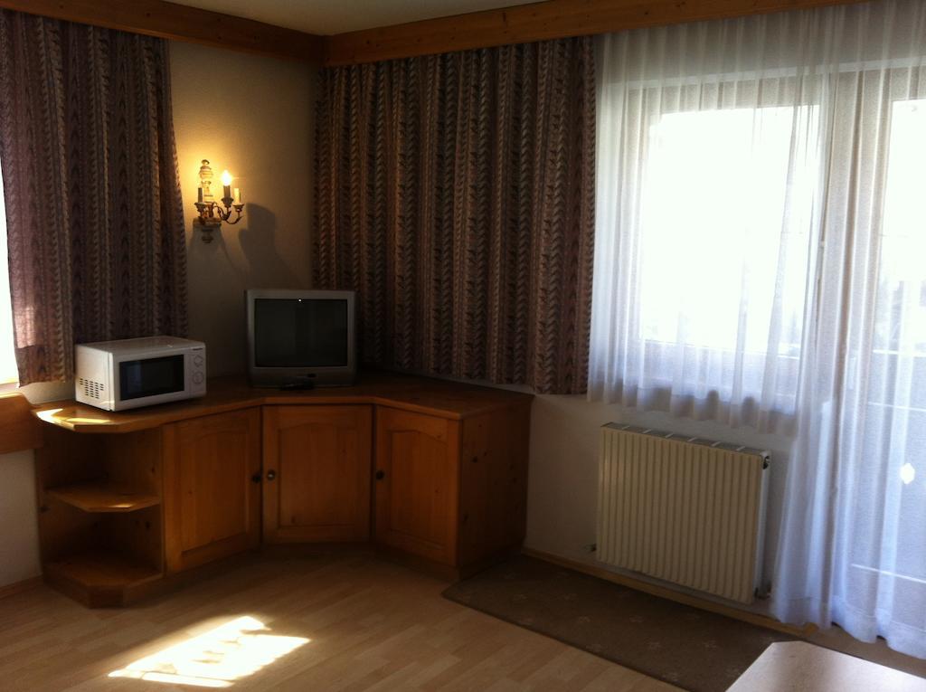 Hotel Garni Pfandl Neustift im Stubaital Zimmer foto