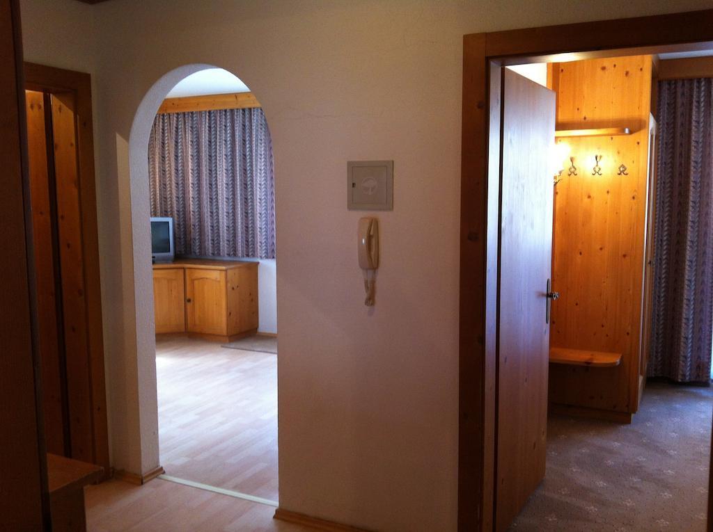 Hotel Garni Pfandl Neustift im Stubaital Zimmer foto