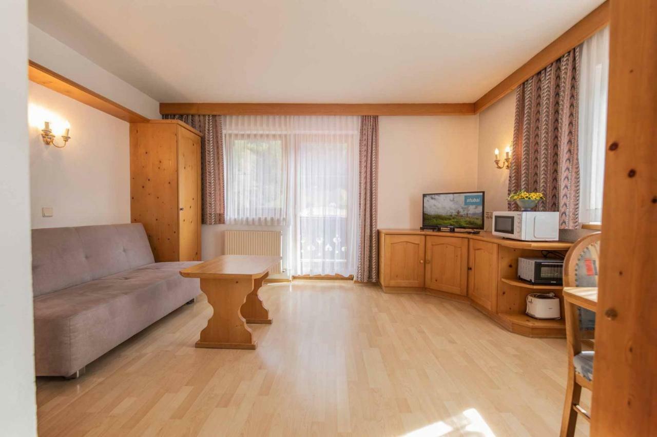 Hotel Garni Pfandl Neustift im Stubaital Exterior foto